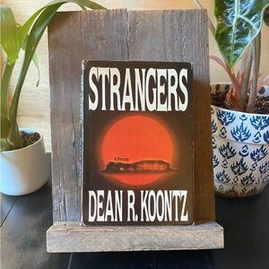 VINTAGE 1986 Book Club Edition Strangers by Dean R. Koontz Hardback Book